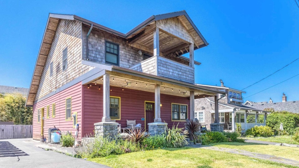 Cannon Beach House | Spacious Cannon Beach Home, Game Room, Fenced Backyard, Half Block to Beach!