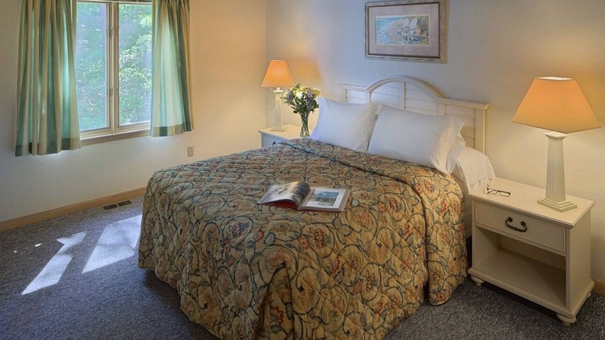 Mashpee Condo | Spacious Cape Cod Condo Sleeps 6