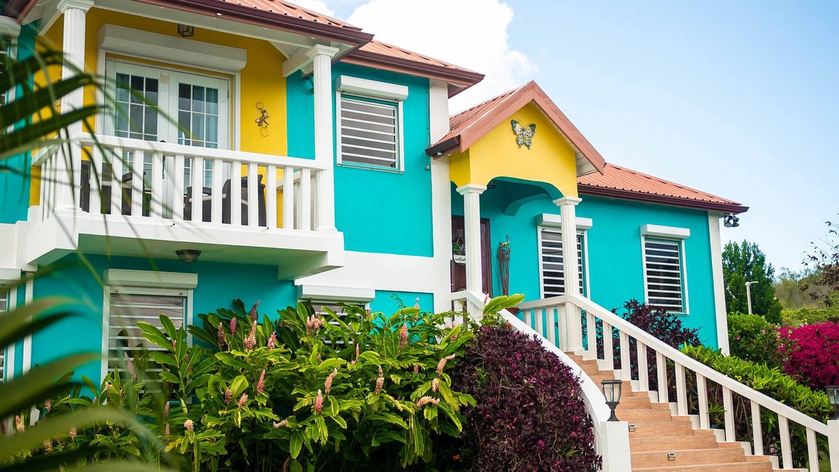Dickenson Bay Villa | Spacious Caribbean escape for family and friends