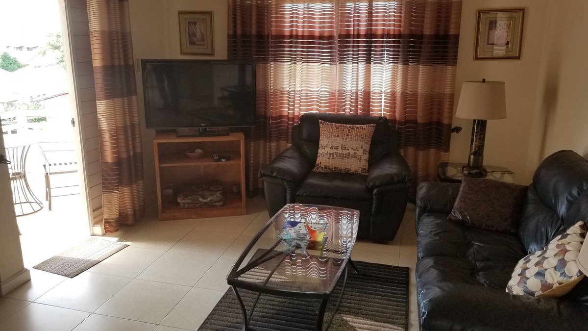 New Kingston House | Spacious, Centrally Located 2BR Apartment: The Heart of Kingston