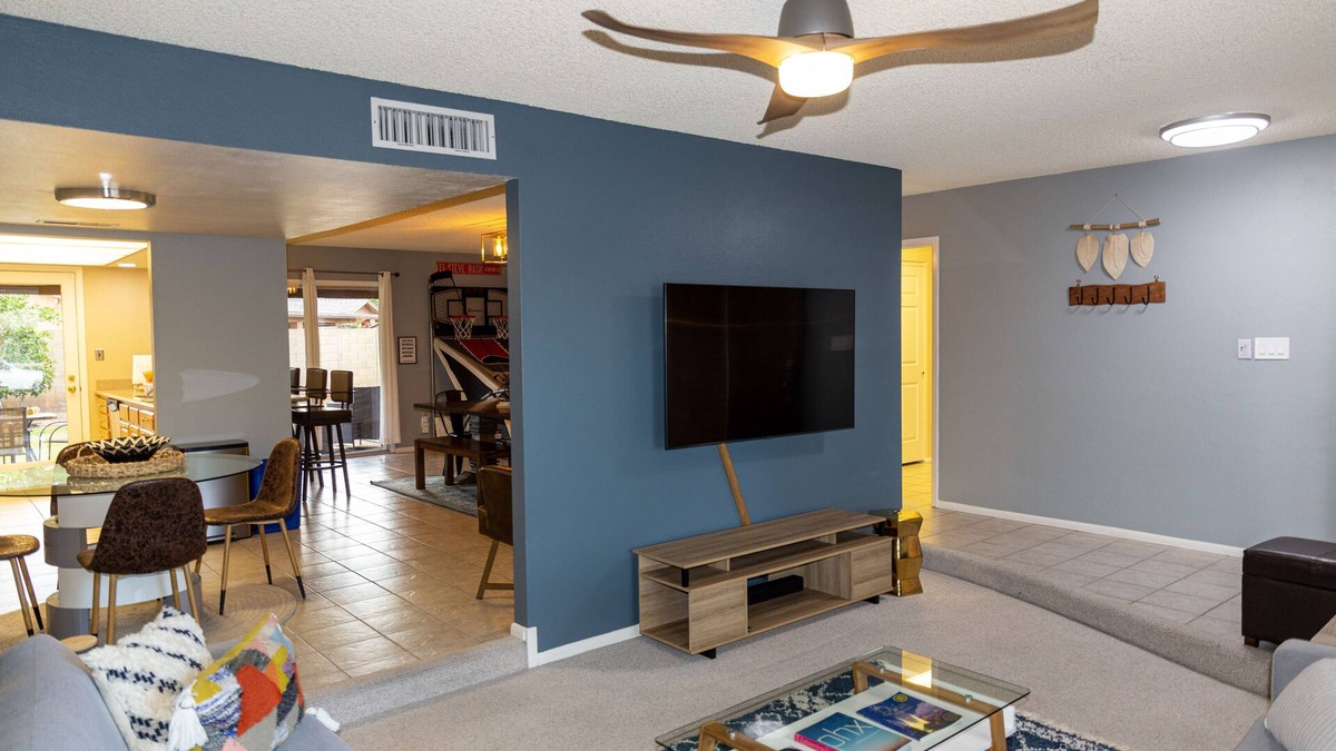 Dobson Ranch House | Spacious Centrally-Located Family Home with Plenty of Games