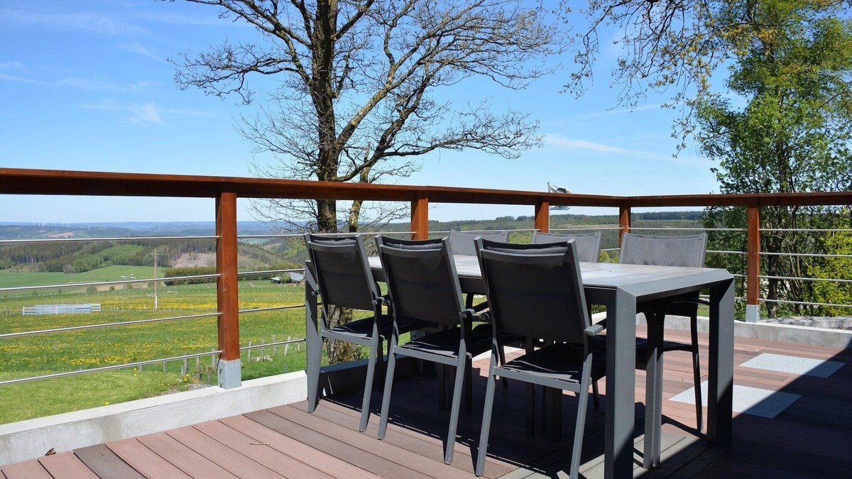 The Ardennes Ski Chalet | Spacious Chalet in Vielsalm with Garden