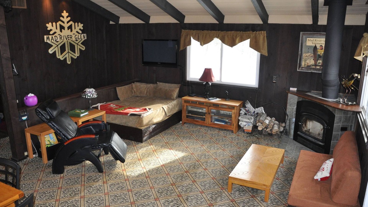 Waitsfield Ski Chalet | SPACIOUS CHALET! Ski, Golf, Tennis, Hiking, Mountain Biking! Early discounts!