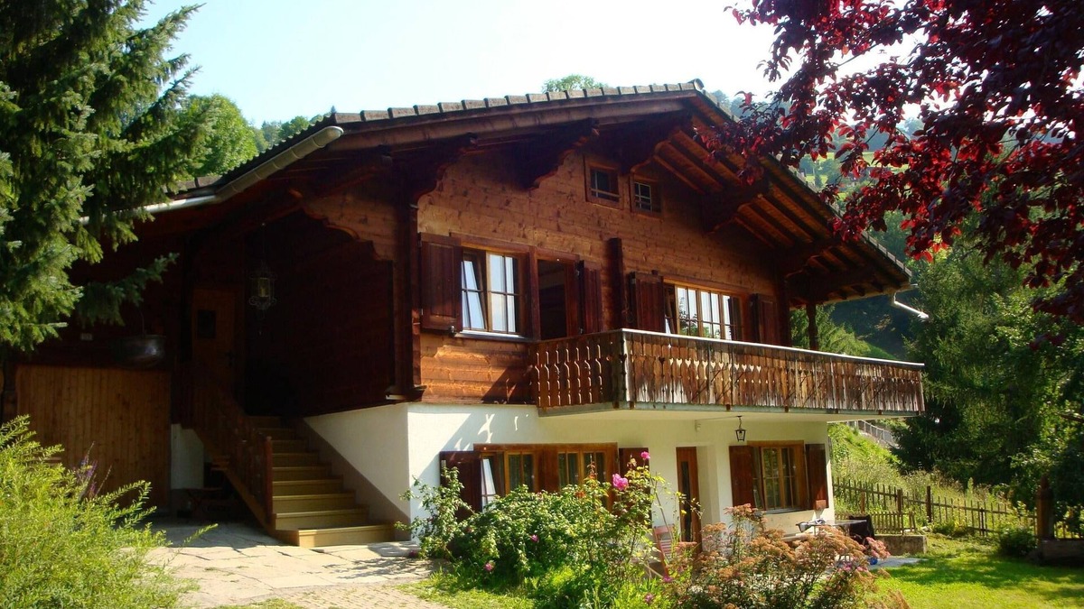 Kublis Ski Chalet | Spacious chalet with large garden on southern slope above Küblis-Klosters/Davos