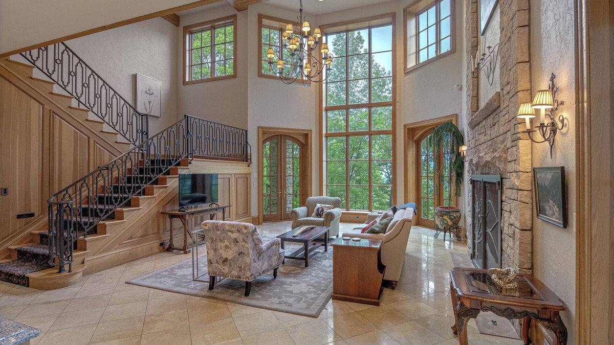 Charleston House | Spacious Charleston Estate with stunning views and all the amenities!