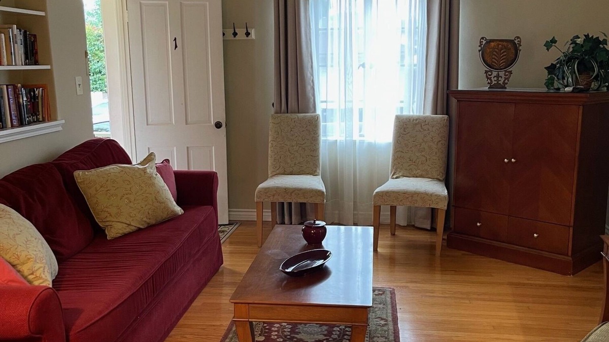Pasadena Apartment | Spacious & Charming 1-BR Apartments For Extended Stays