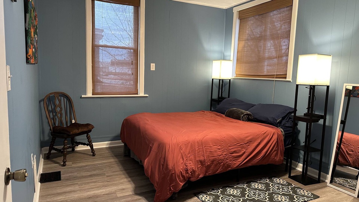 North Oakland House | Spacious, charming, comfortable, centrally located and walkable! nn