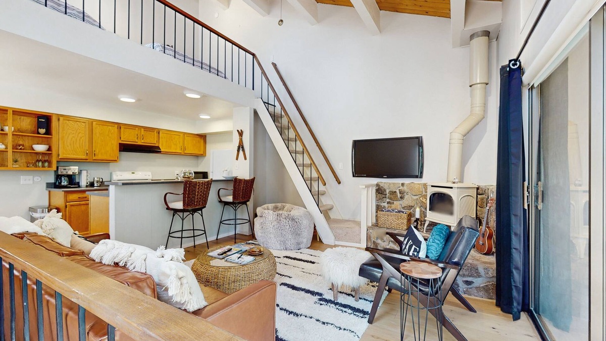 Kings Beach House | Spacious Chic Townhome with 3 Beds, Pool and Spa Access