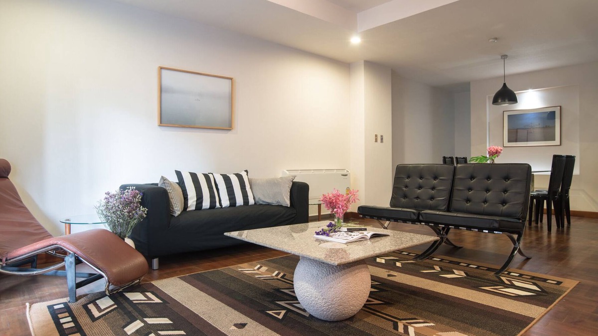 Ratchaprasong Condo | Spacious Classic Retro Style Condo/next to BTS/1 stop from Silom & Siam BTS