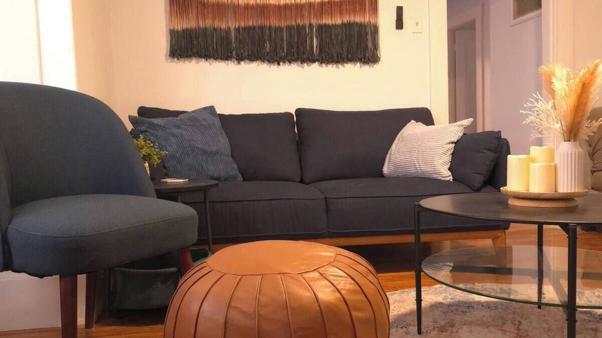 Worcester Apartment | Spacious & Clean 3BR APT near Clark University