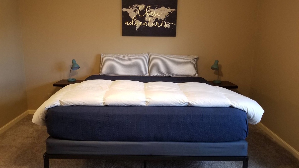Evansville House | Spacious, clean, convenient 2 bedroom townhouse - perfect for families