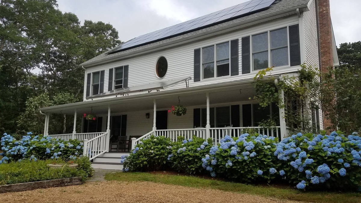 Edgartown House | Spacious colonial in great location!