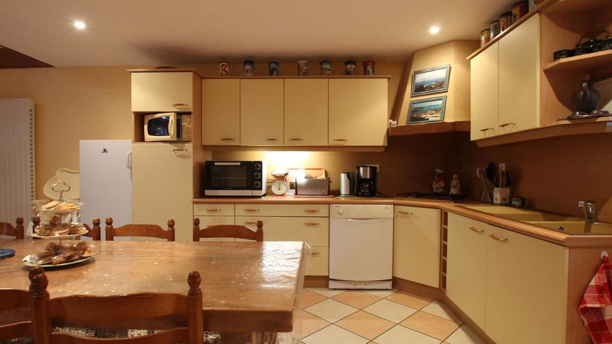 Ver Cottage | Spacious Comfort in Ver with Fireplace and BBQ