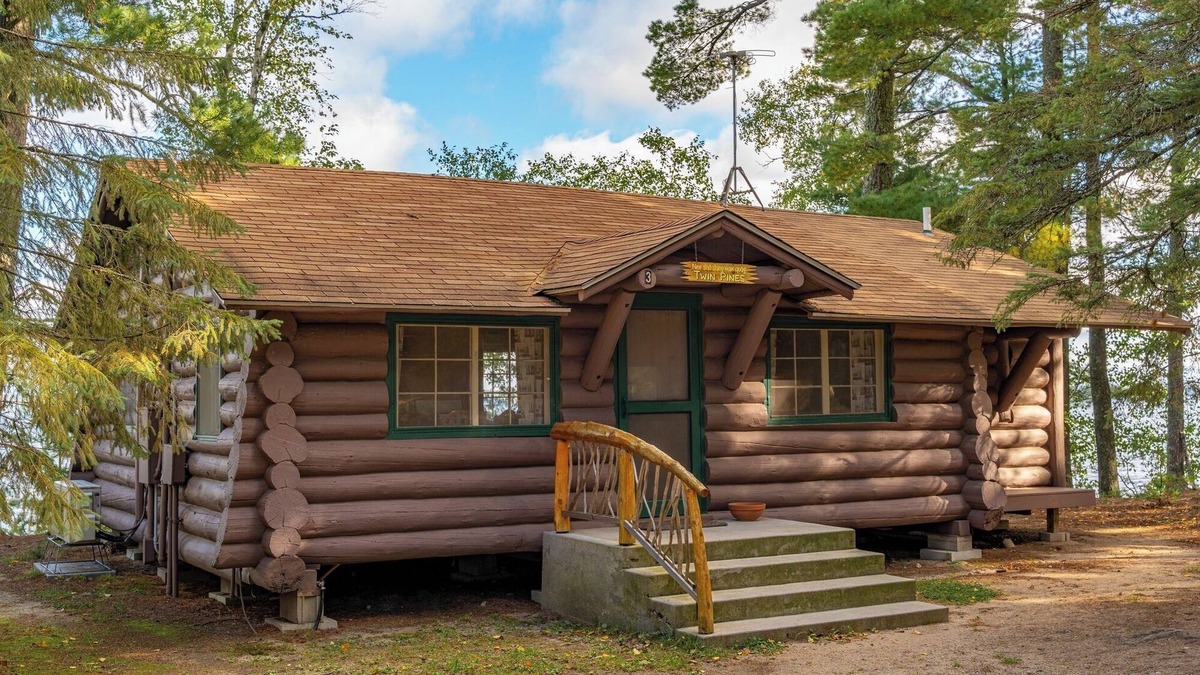 Orr Cabin | Spacious Comfort with a Private Dock