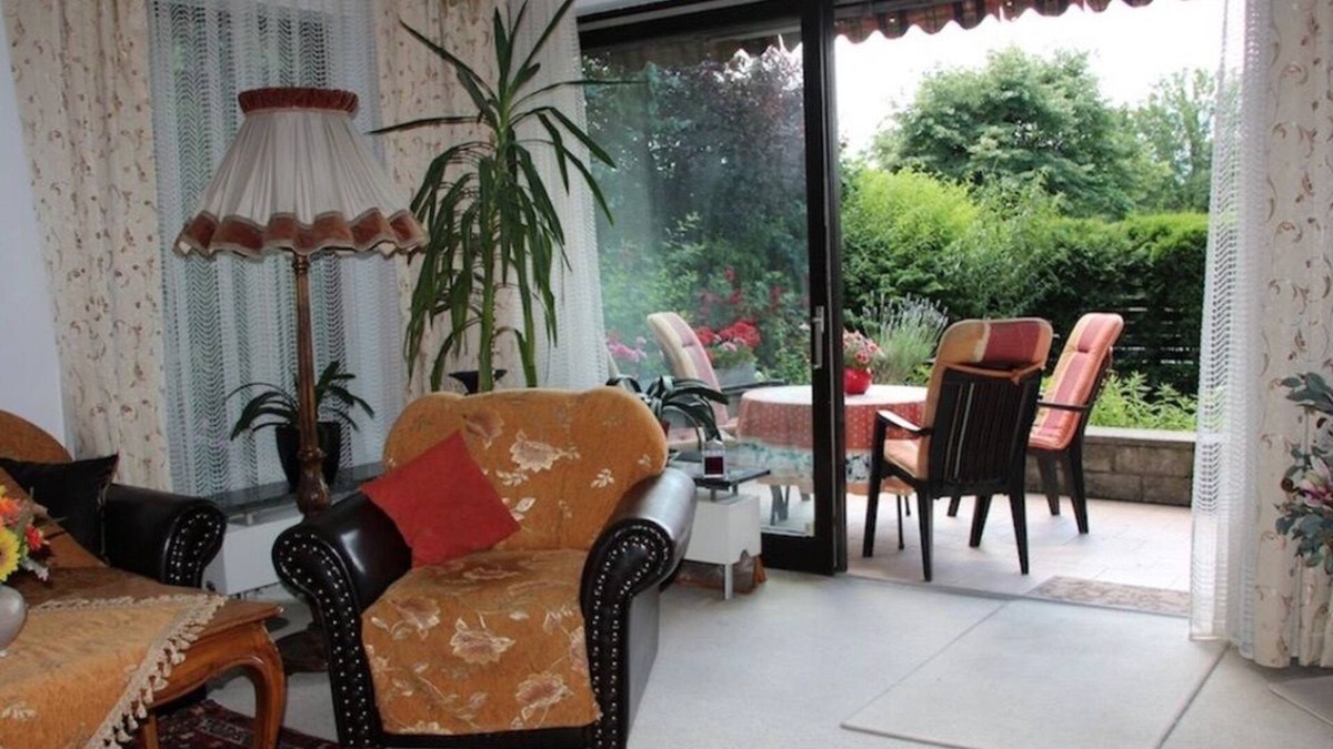 Penzing Apartment | Spacious,comfortable apartment,150m2, first floor,quiet,garden-side with terrace