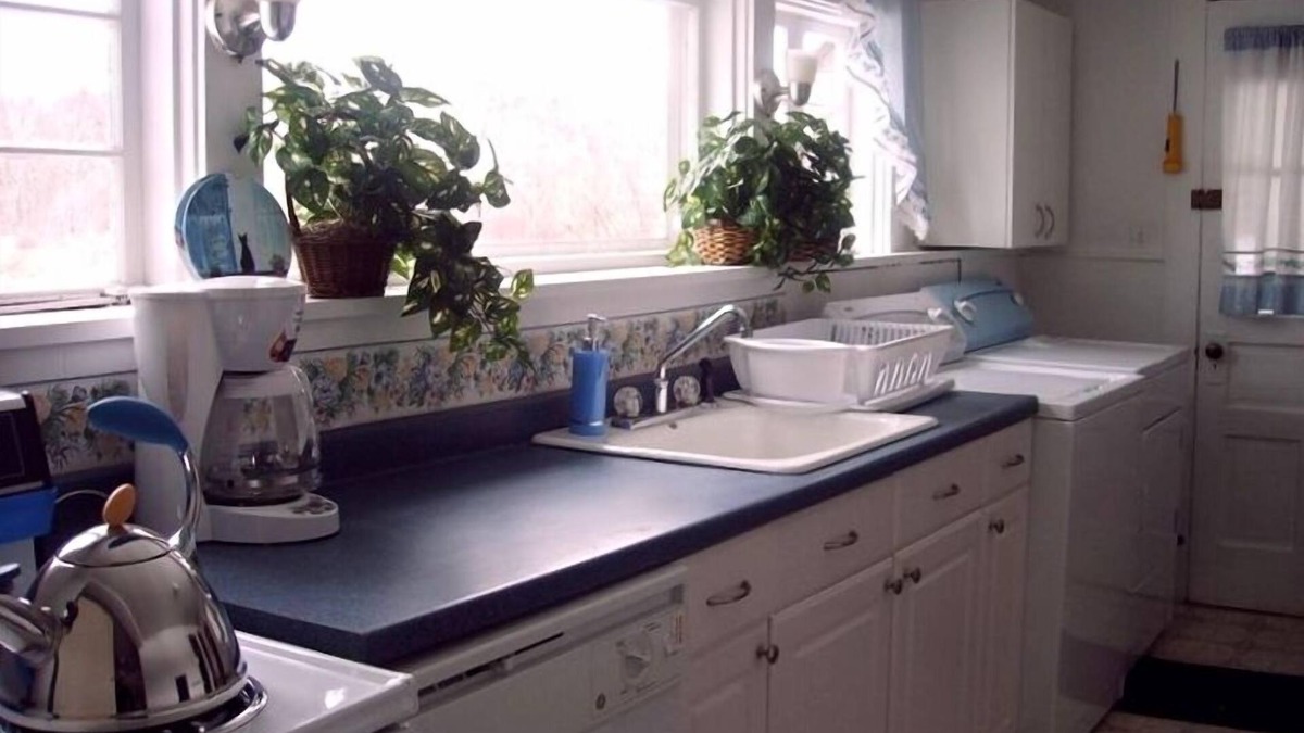Lee Other | Spacious Comfortable Charming Family Farmhouse Great Location