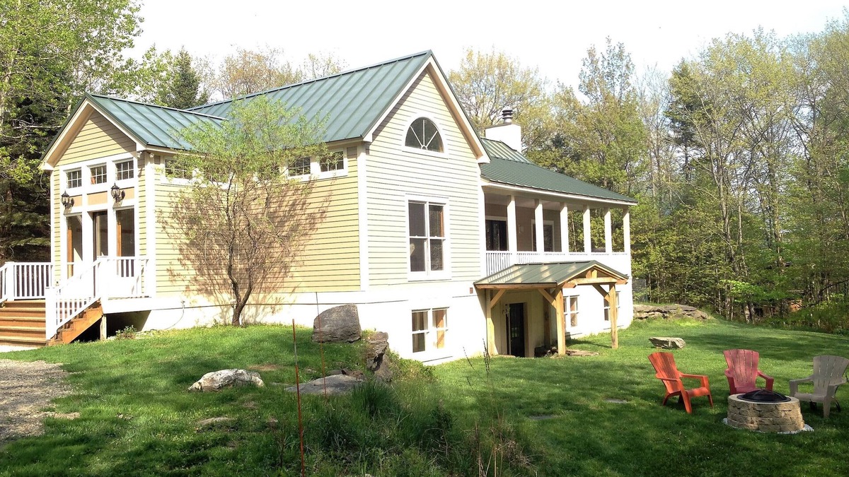 West Dover House | Spacious, Comfortable & Close! Great Foliage weekend available!