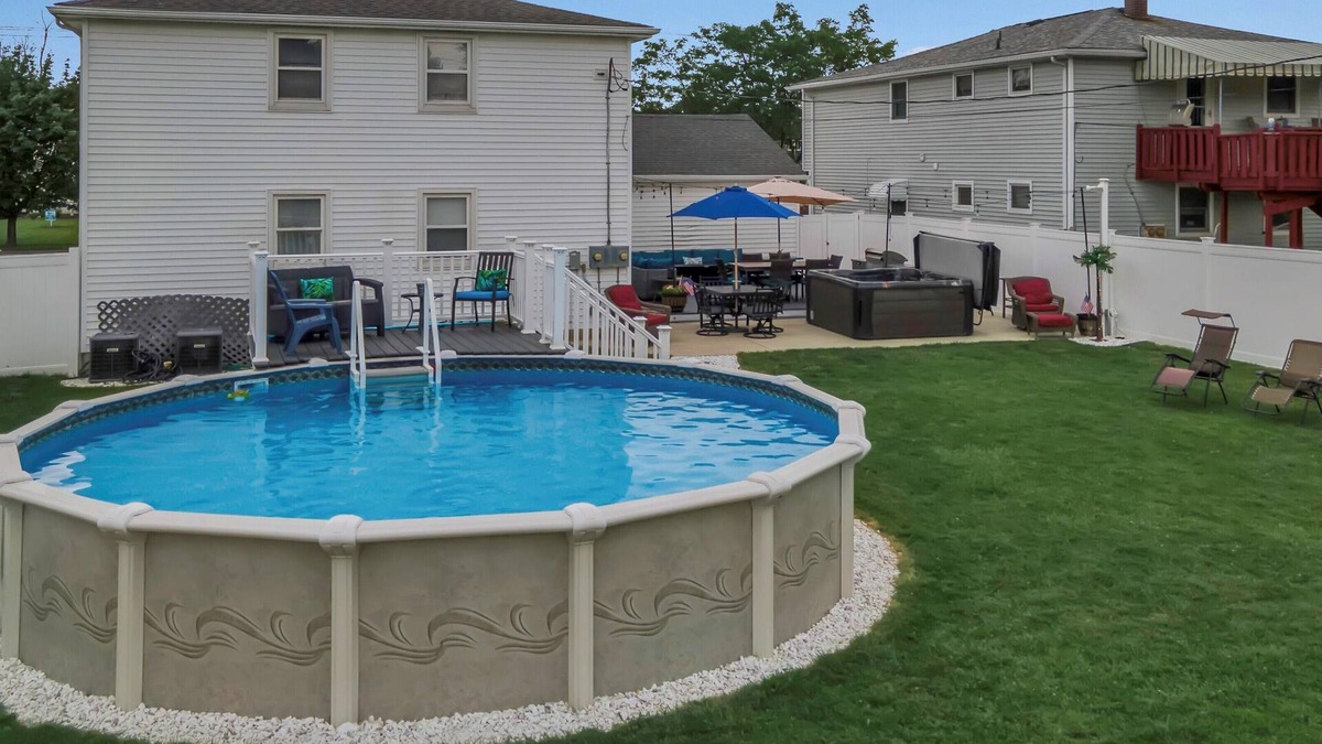 Cheektowaga Apartment | Spacious/Comfy/Private Home near Buffalo/Bills/Airport/Niagara Falls