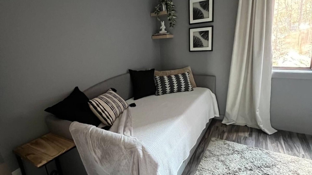 Mcafee Condo | Spacious & Comfy Gem: Mins to Slopes, Arcade, Pkg!