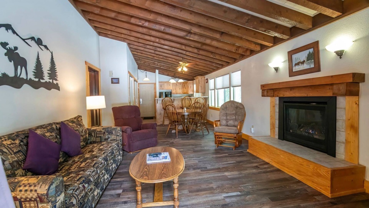 Island Park Condo | Spacious Condo near Yellowstone Park