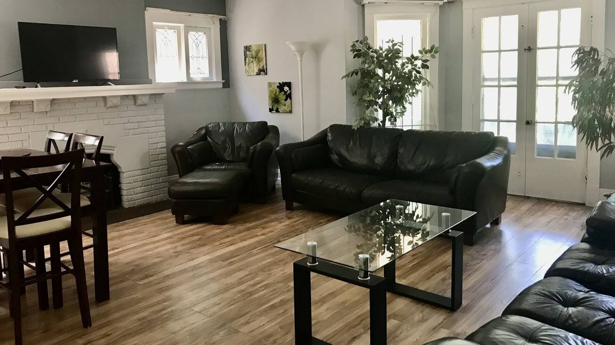 Hough Condo | Spacious Condo Overlooking the Park