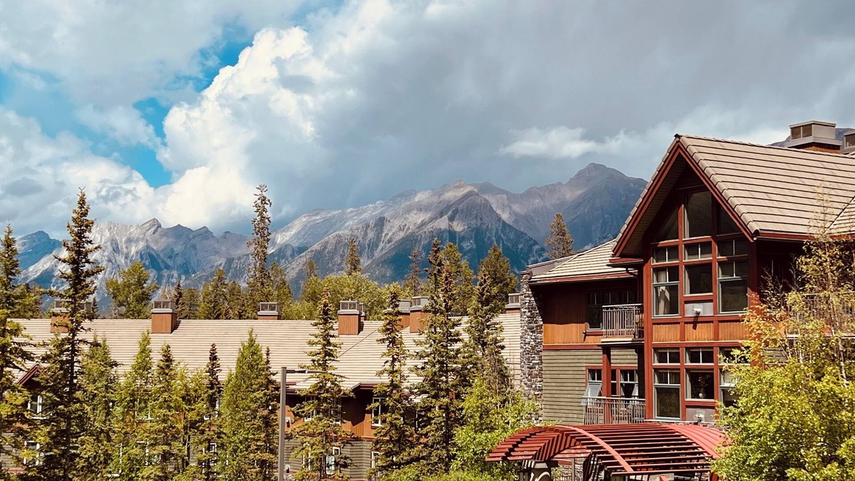 Three Sisters Mountain Village Resort | Spacious Condo Unit Nestled on Three Sisters Mountainside