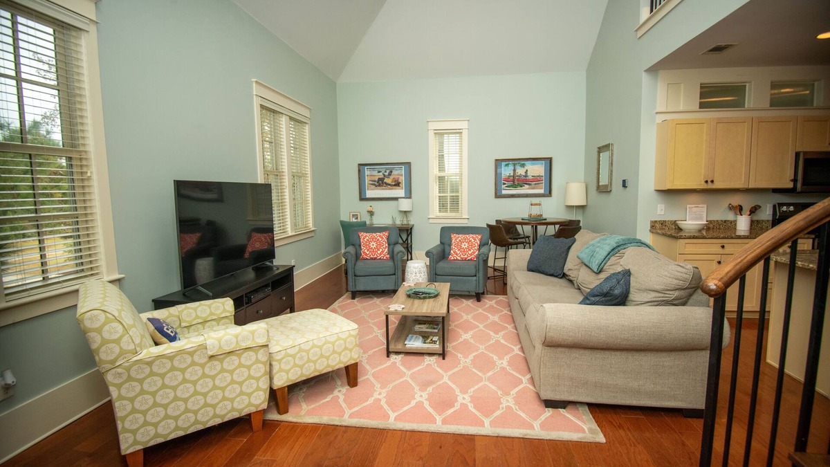 Habersham Condo | Spacious Condo with Private Balcony: A Pet Owner's Dream in the Lowcountry