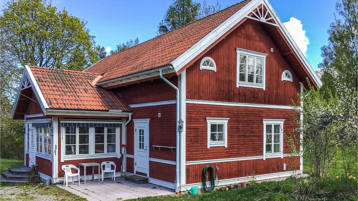 Skarplinge House | Spacious cottage for holidaymakers with pets in Åkerby.
