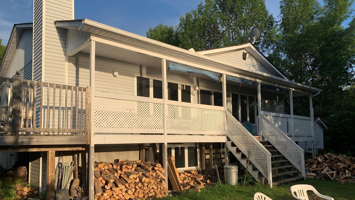 Cayamant Cottage | Spacious Cottage on lake, perfect for any occasion