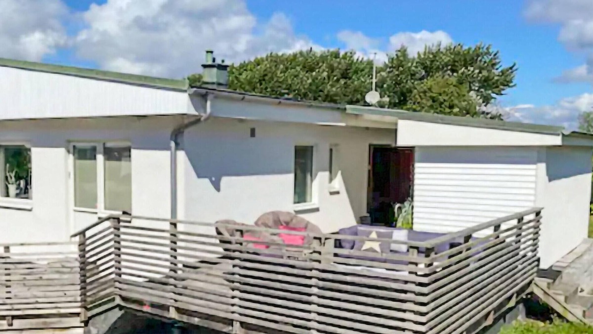 Torslanda House | Spacious cottage with sauna near the sea and a golf course