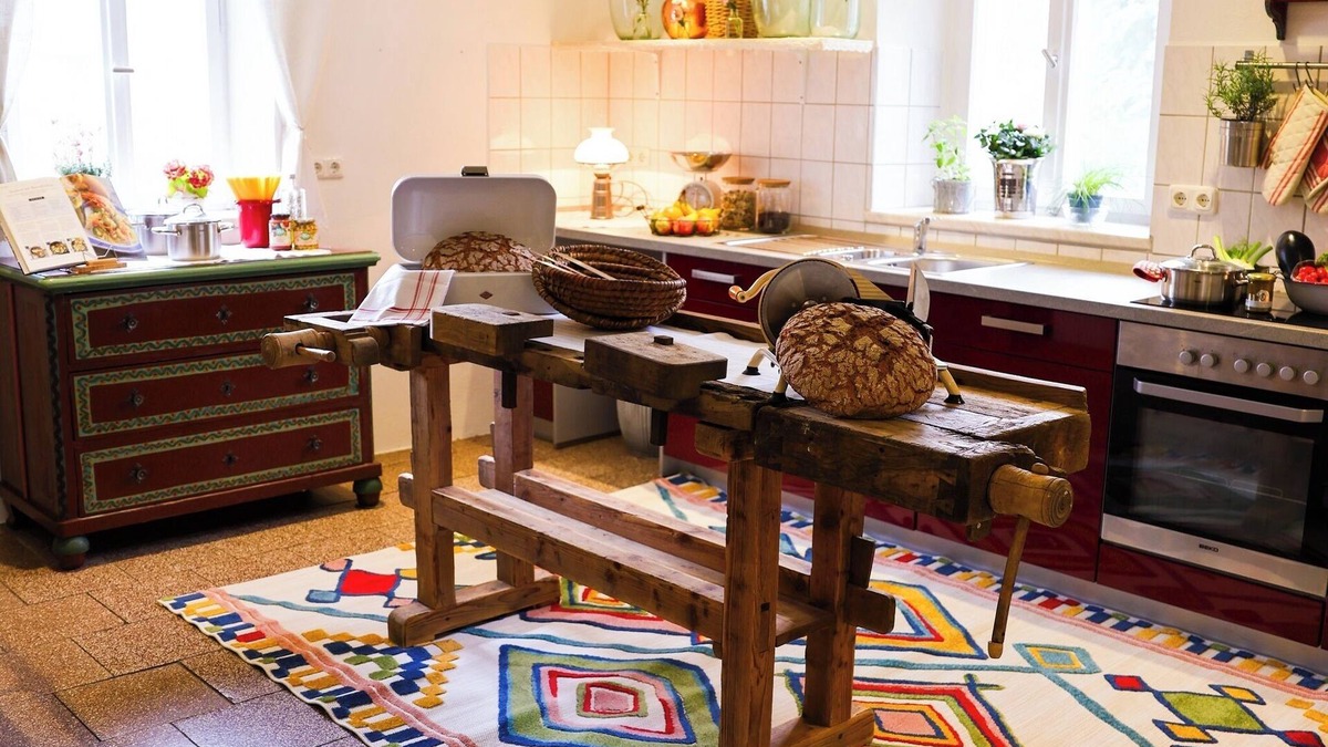 Weihenzell Apartment | Spacious country house for 10 people