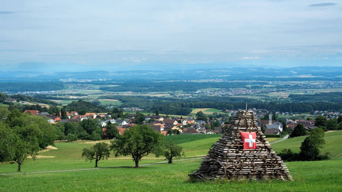 Gunsberg Villa | Spacious country house for group retreats in the Solothurn Jura