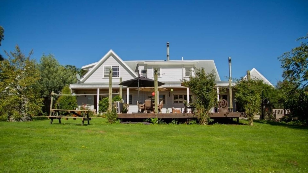 Martinborough House | Spacious Country Home - a place for family, friends or colleagues to gather.