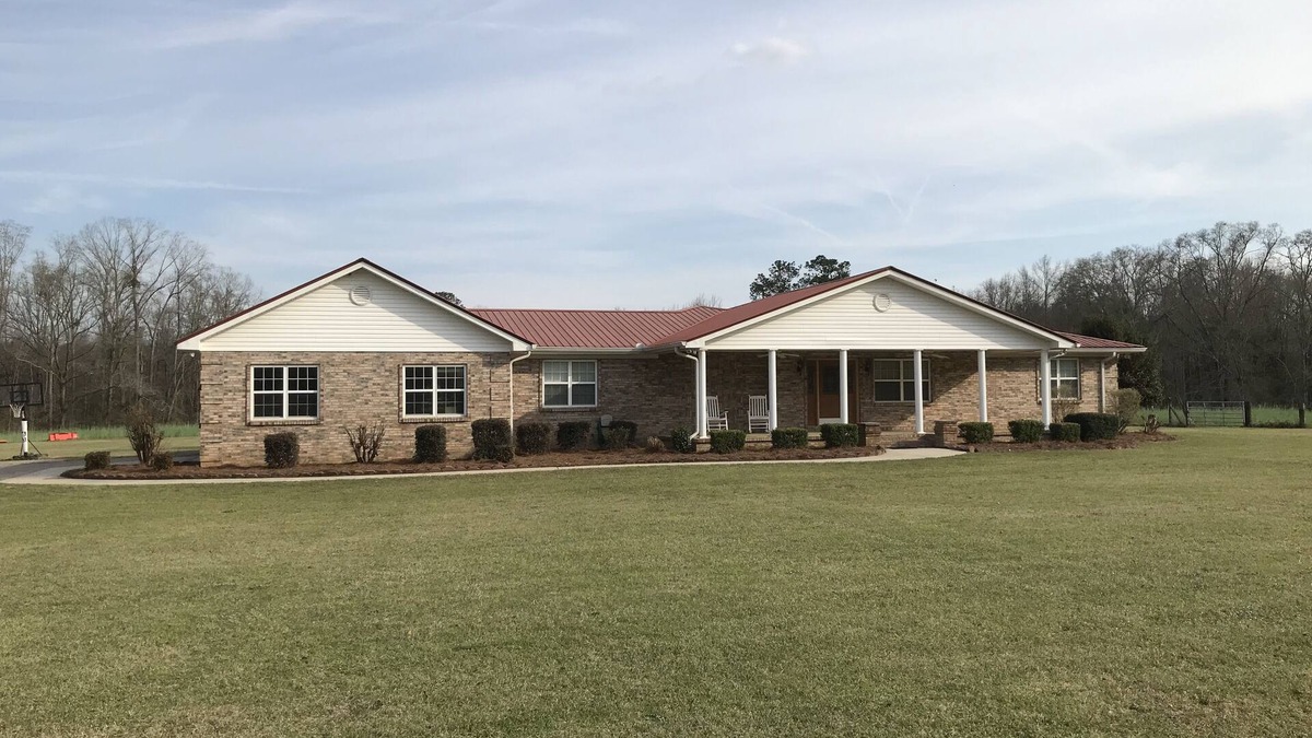Fort Valley House | Spacious Country Ranch Home. 25 Private Acres All to Yourself.