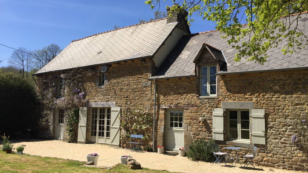 Meneac Other | Spacious country retreat in a rural setting with 7.5 acre private wood