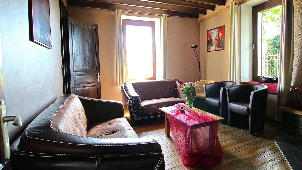 Neufchateau House | Spacious Country Villa