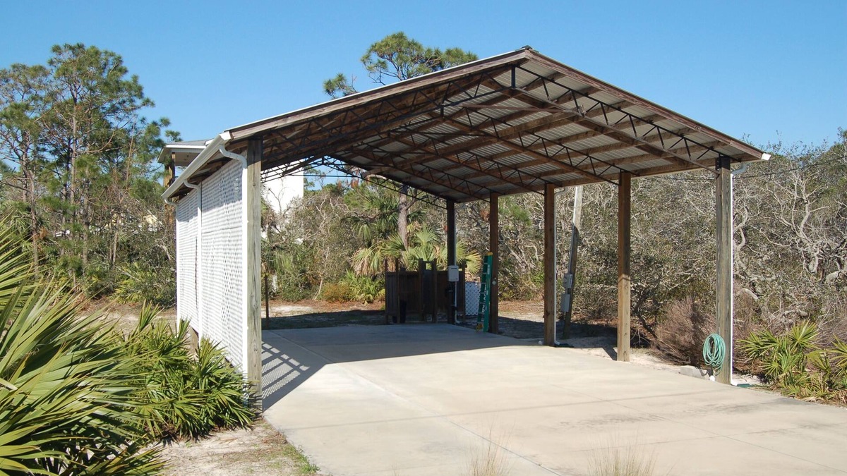 Indian Pass House | SPACIOUS COVERED RV LOT WITH A LARGE CONCRETE PAD