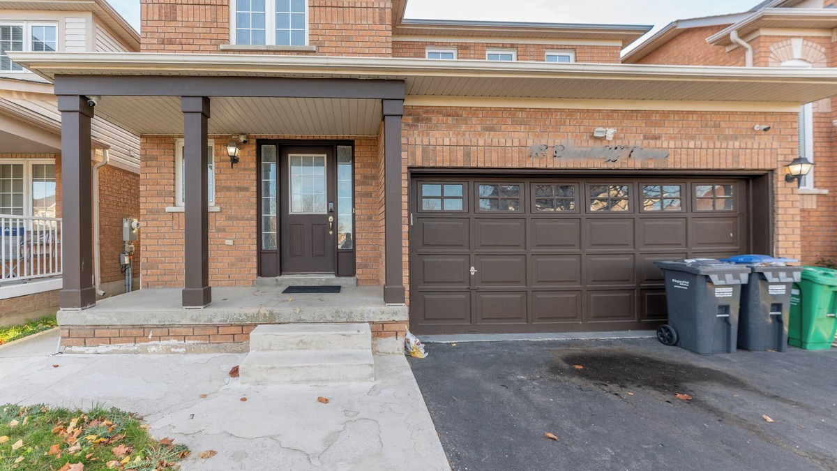 Brampton House | Spacious & Cozy 3BR,2.5WR Family Retreat in Brampton