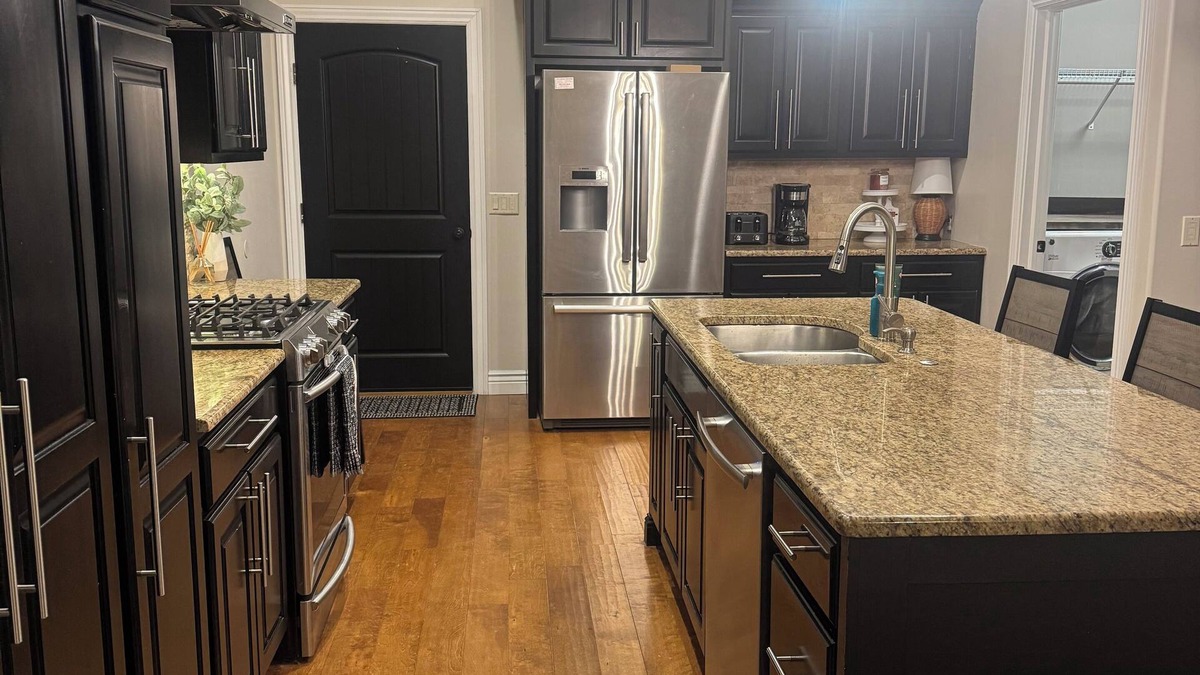 Salina House | Spacious cozy 4-bedroom house