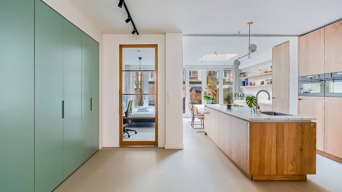 Amsterdam West Apartment | Spacious | Cozy | Newly renovated Apartment