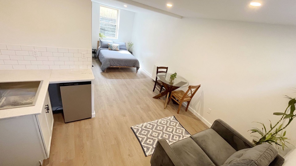 Kingston Apartment | Spacious Cozy Uptown Studio