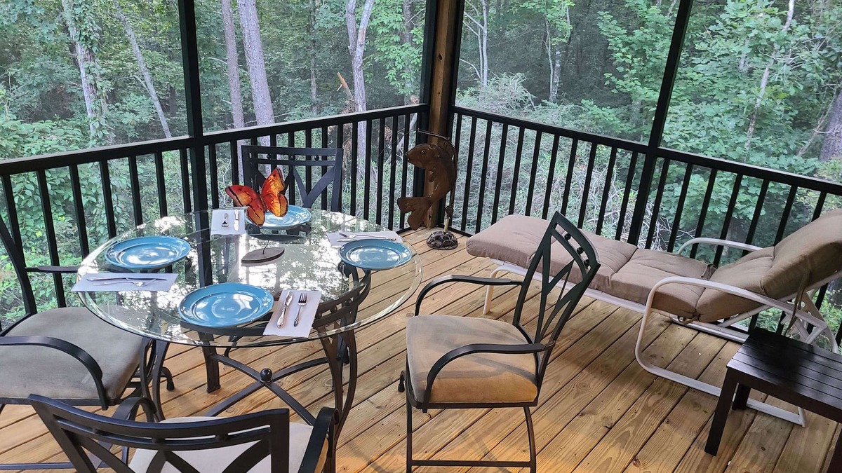 Cleveland House | Spacious Creek-side Home in the Woods near Wineries, Helen and Dahlonega