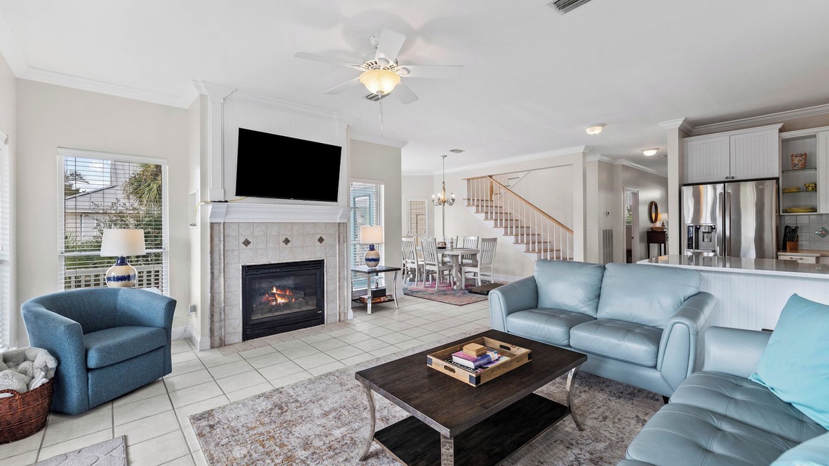 Clipper Cove House | Spacious Crystal Beach Home w/2 Master King Suites, Pool Access, Walk to Beach, Pet Friendly!