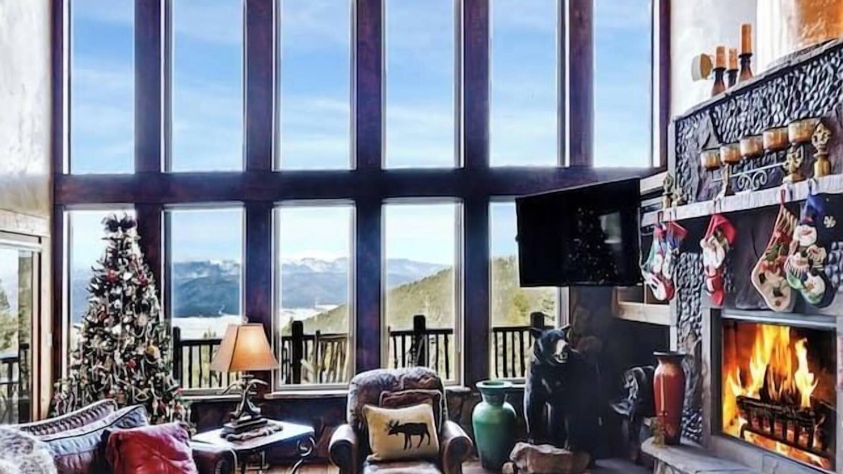 Angel Fire House | Spacious, Custom Built, Luxury Home Cabin with Hot Tub, Stunning Views,