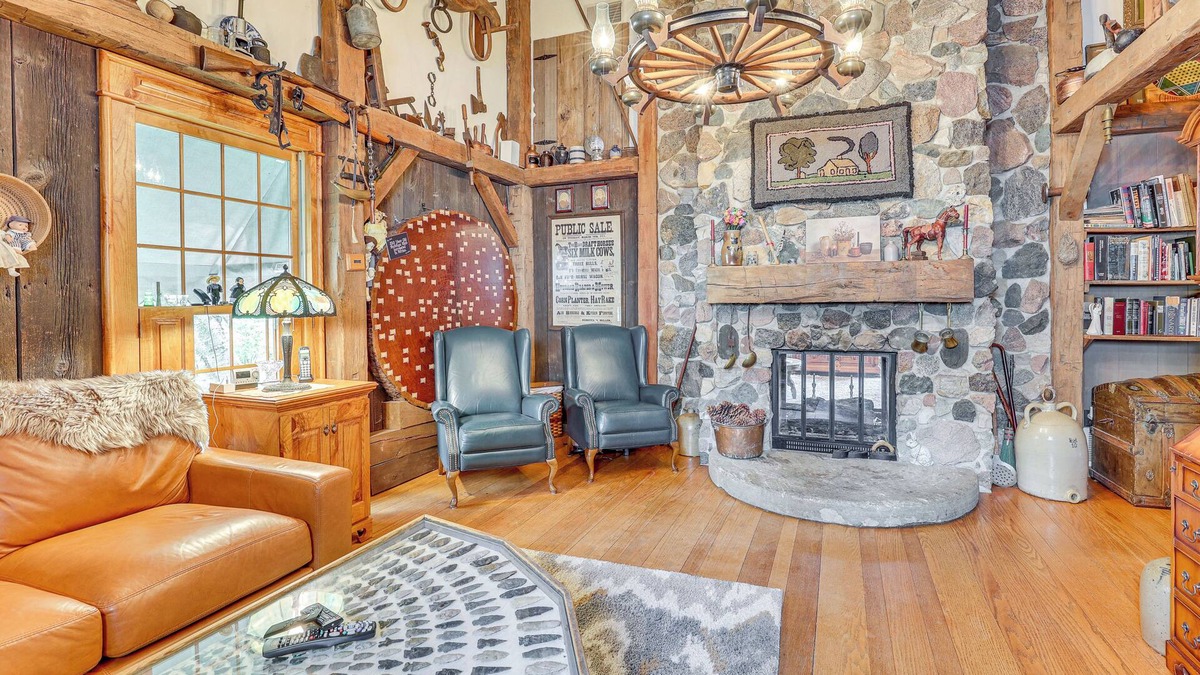 Dalton House | Spacious Dalton Vacation Rental w/Deck & Yard!