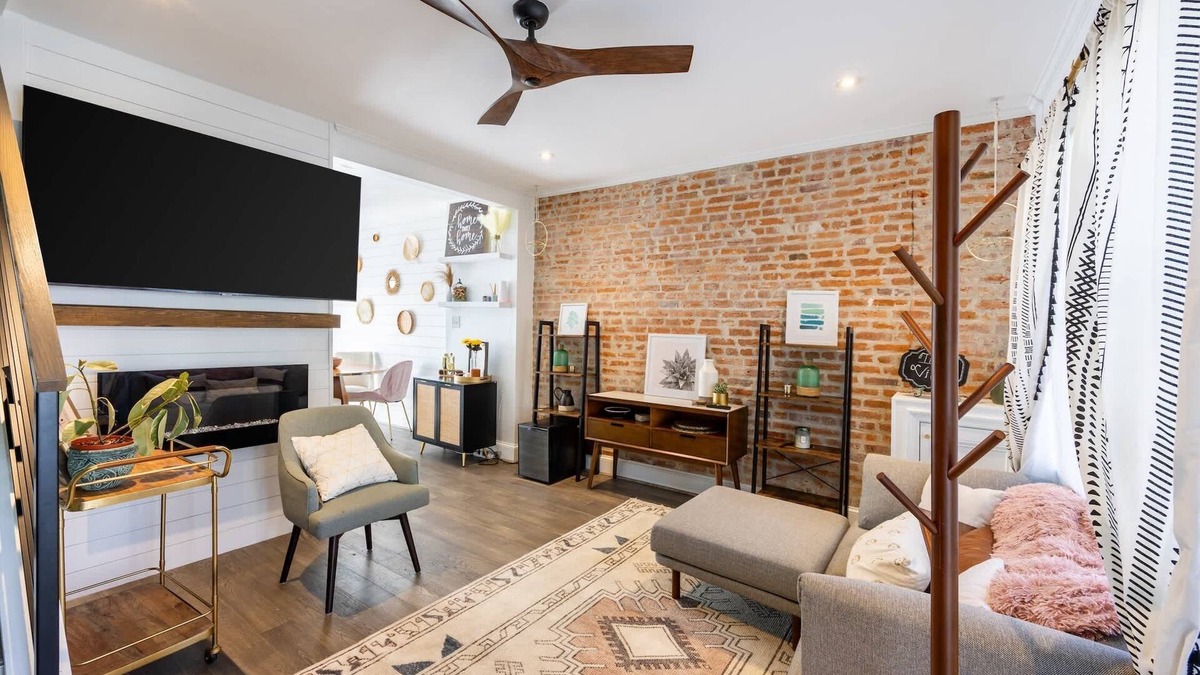 Near Northeast House | Spacious DC Retreat w/Free Parking & 70” Smart TV