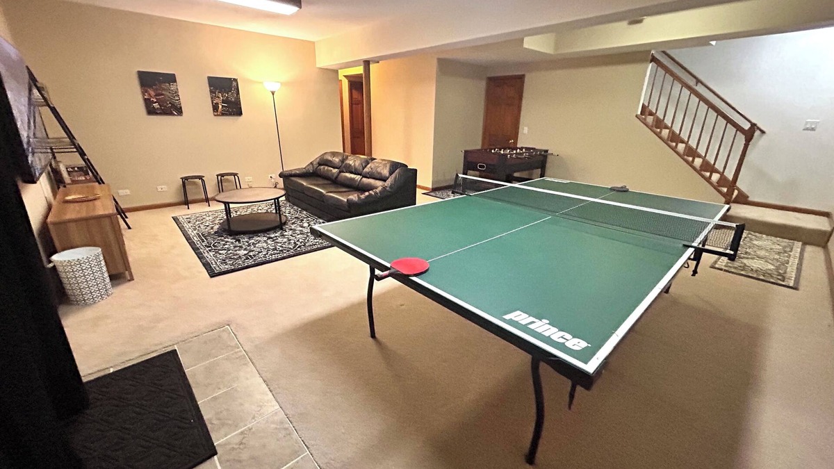 Glen Ellyn House | Spacious Deck & Balcony, Game Area, Garagenn