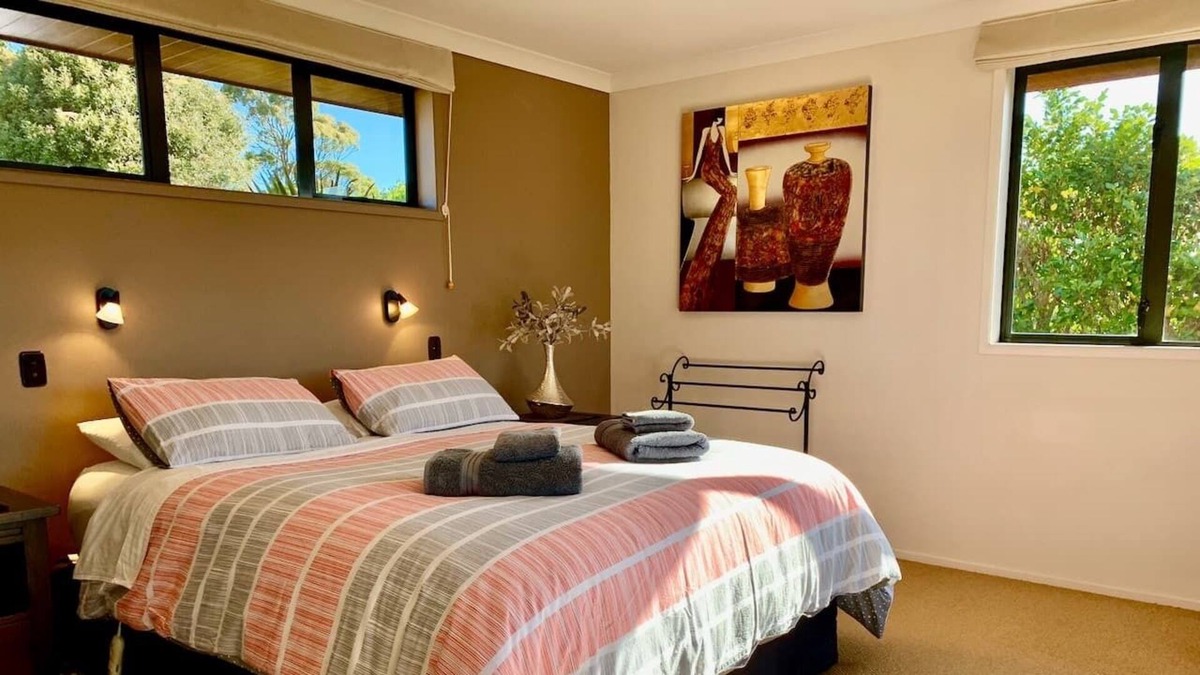 Bombay Bed & Breakfast | Spacious Double Room Perfect for Couple Getaway