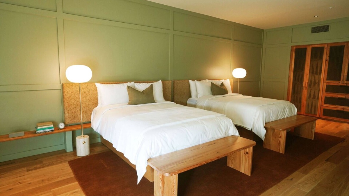 Fredericksburg Hotel | Spacious Double Queen, The Albert Hotel, 2 Units, Pets Allowed