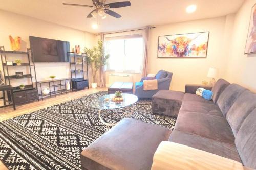 Downtown Atlanta Apartment | Spacious Downtown Condo Sleeps 4